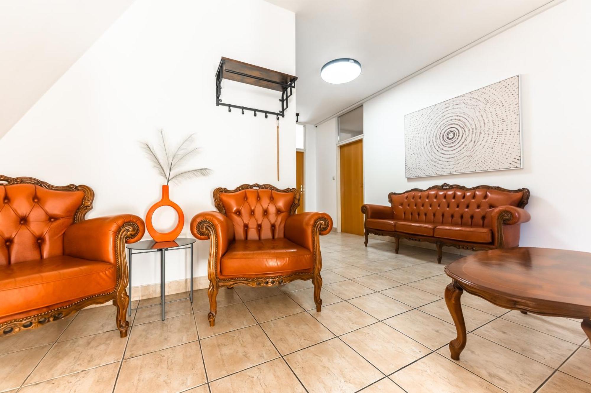 Lovely 4-Bedroom Flat In Historical Center With Stunning View Trenčín Exteriör bild