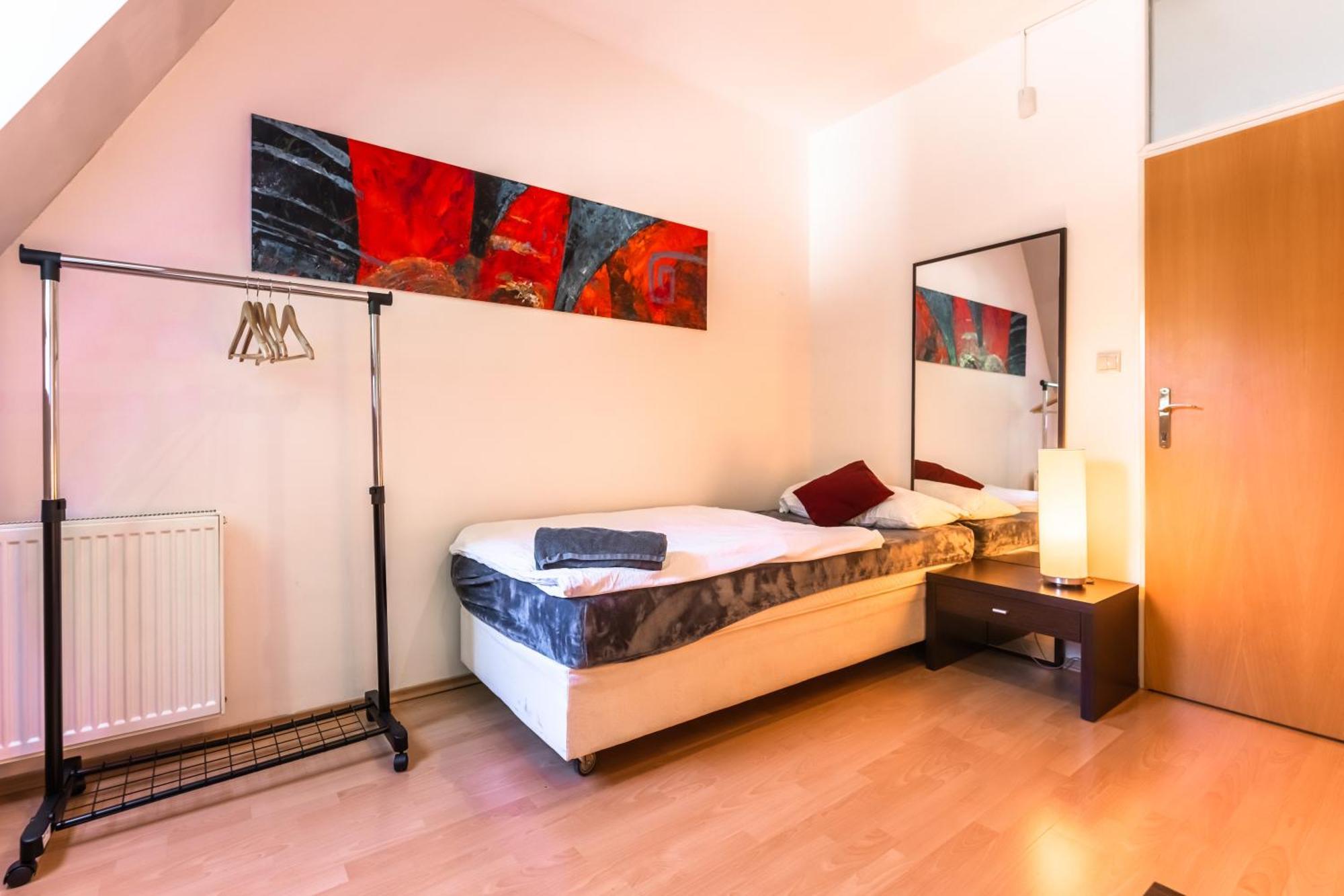 Lovely 4-Bedroom Flat In Historical Center With Stunning View Trenčín Exteriör bild